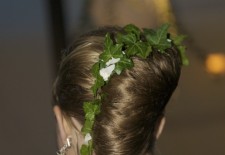 Coiffure de mariée d’Hortense: chignon banane et lierre