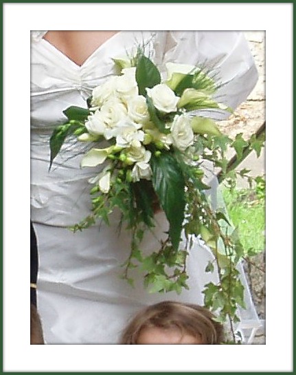 Bouquet de mariée de Marie: roses blanches et lierre