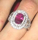 Bague de fiançailles d’Anaïs: Rubellite et diamants