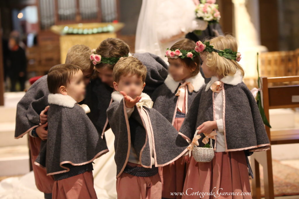 Cortège Béatrice: gris et vieux rose, en hiver