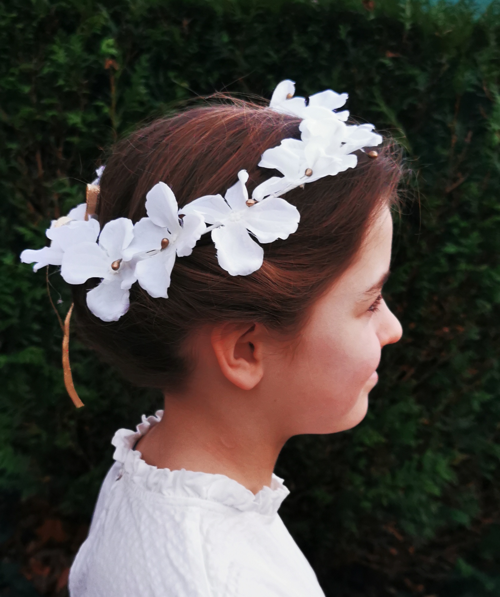 couronne de fleurs blanches